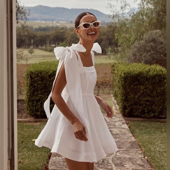 DISSH AISLE LINEN BOW MINI DRESS WHITE, SIZE 4 - Picture 2 of 16